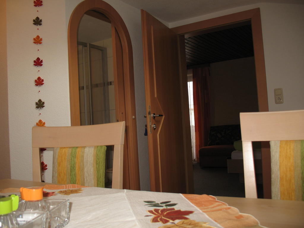 Gästehaus Luxner Strass im Zillertal Zimmer foto