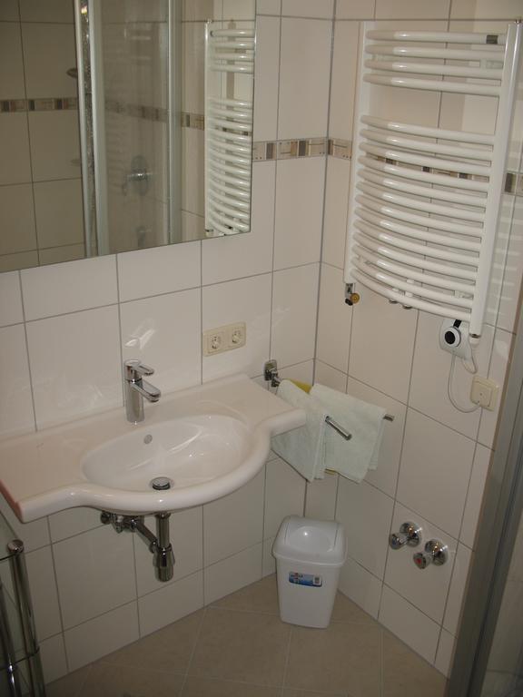Gästehaus Luxner Strass im Zillertal Zimmer foto